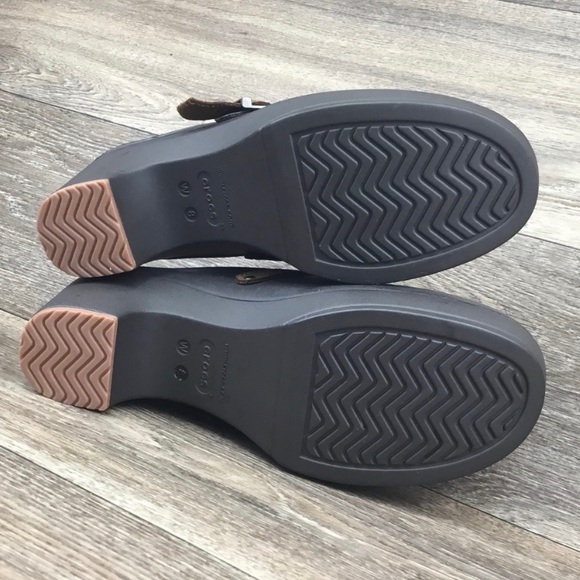 Crocs Sarah Clog Espresso Belted Suede Buckle
Chunky Mule Women's Western Size 8 - Picture 8 of 8